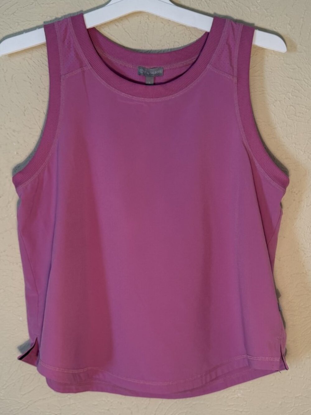 T by Talbots Rose Sleeveless Workout Tank Top, Size Small